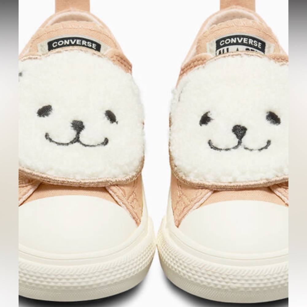 Chuck Taylor All Star One Strap
Sherpa Bear Easy-On